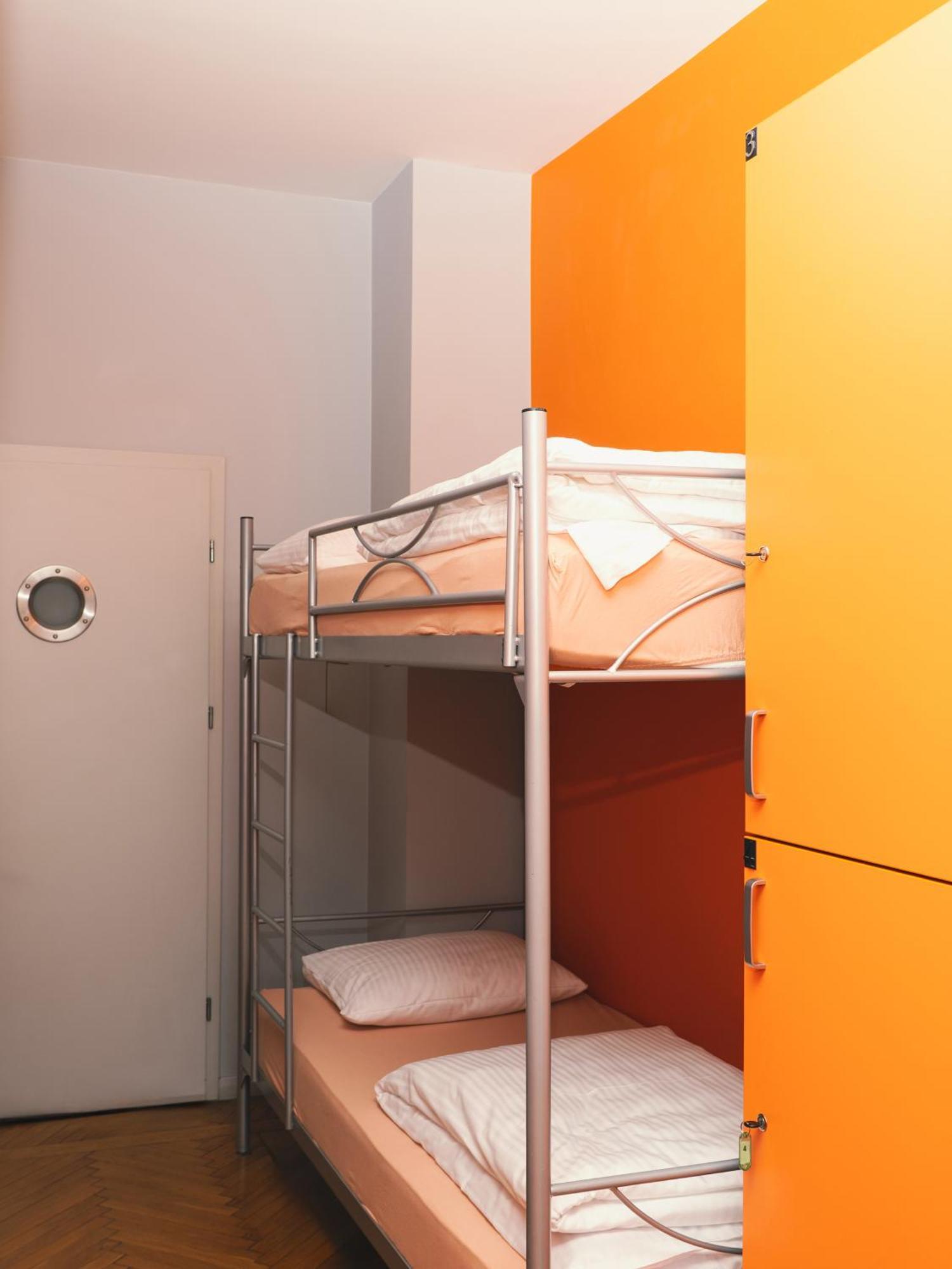 Lazemaze Hostel Kraków Exteriör bild