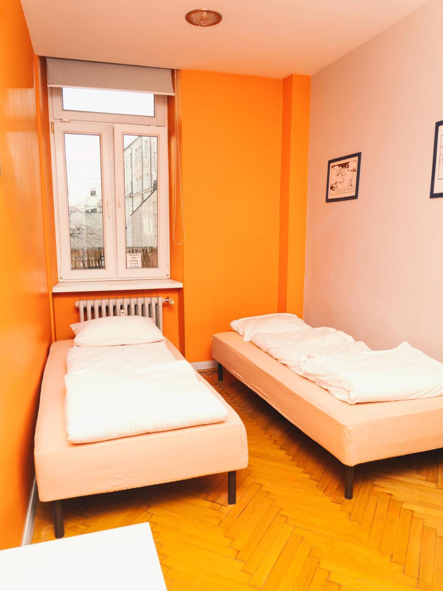 Lazemaze Hostel Kraków Exteriör bild