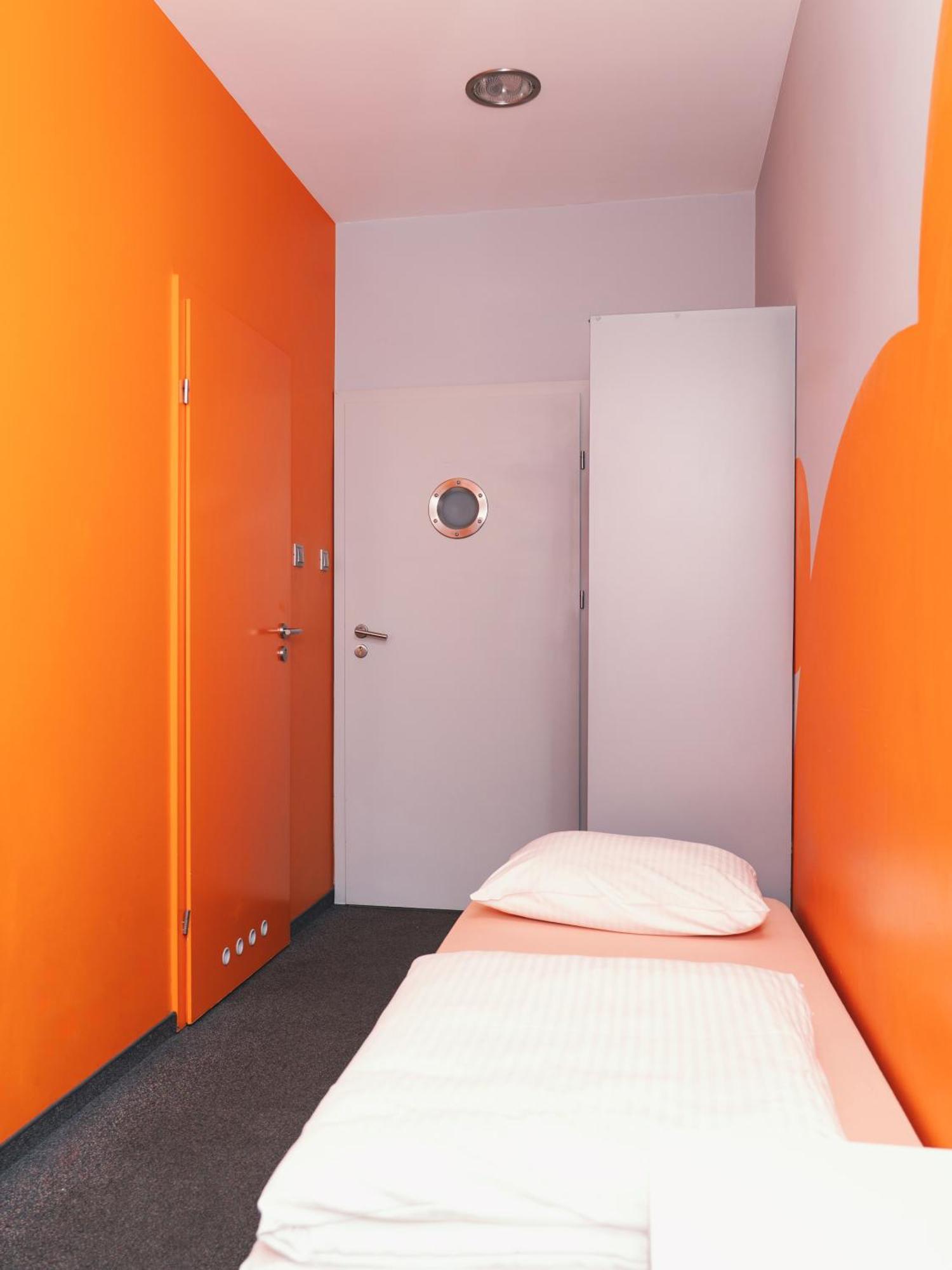 Lazemaze Hostel Kraków Exteriör bild